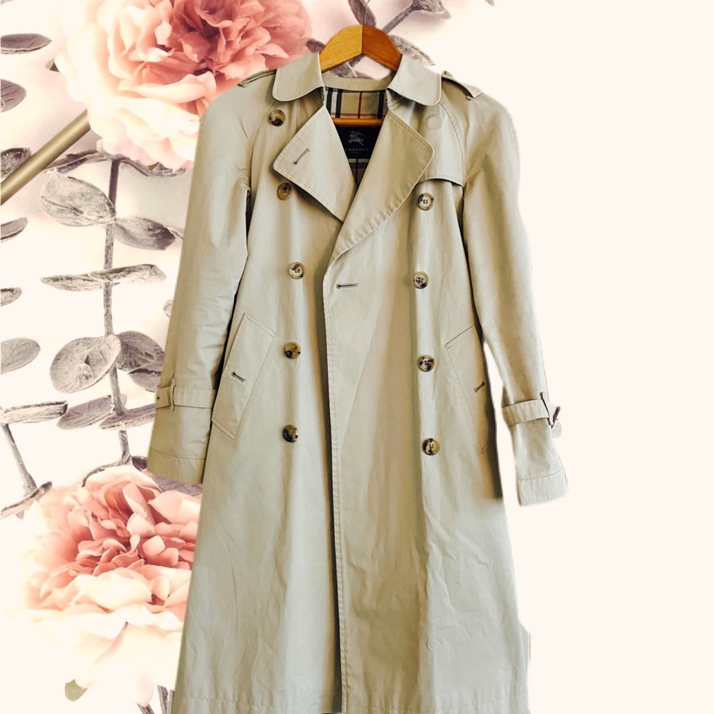 Burberry women’s trench coat - certified authentic